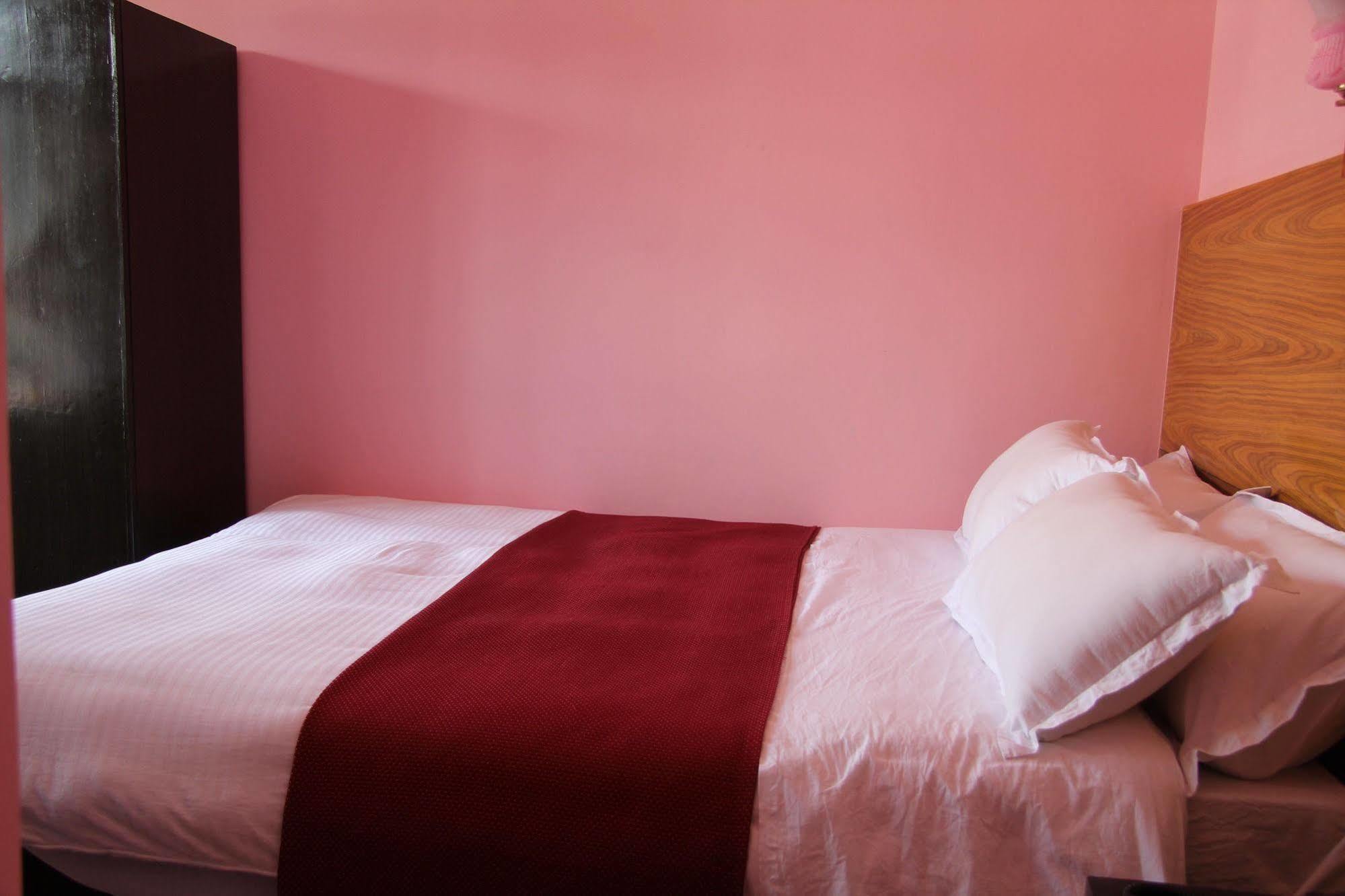 Hotel Buttercup Pokhara Dış mekan fotoğraf